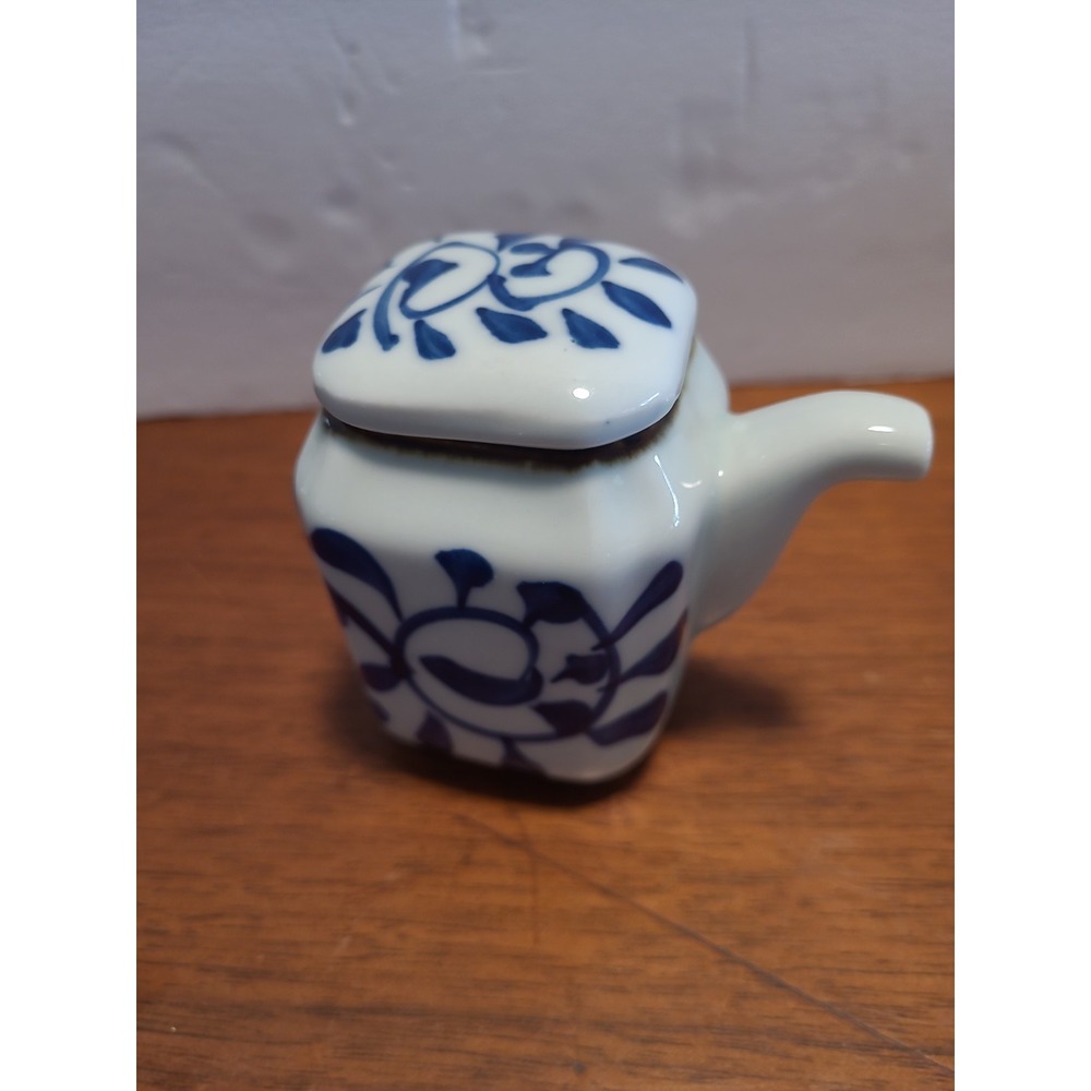 Ceramic Soy Sauce Pot Oil Bottle Home Dispenser Blue & White Small W Lid Spout‎